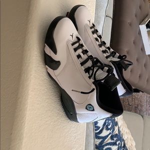 Jordan shoes never worn